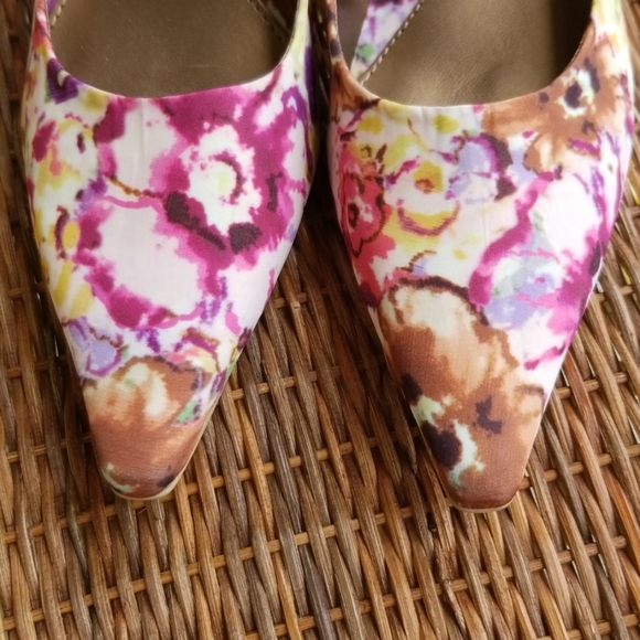 Shoes - Picture 8 of 8